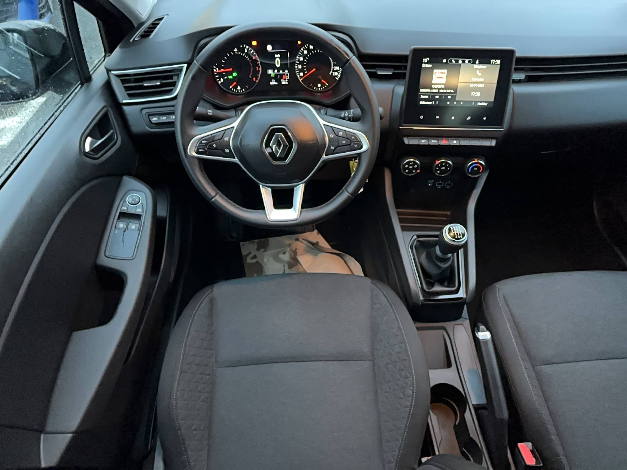 Vente en ligne Renault Clio 5 Clio TCe 90 au prix de 13 890 €