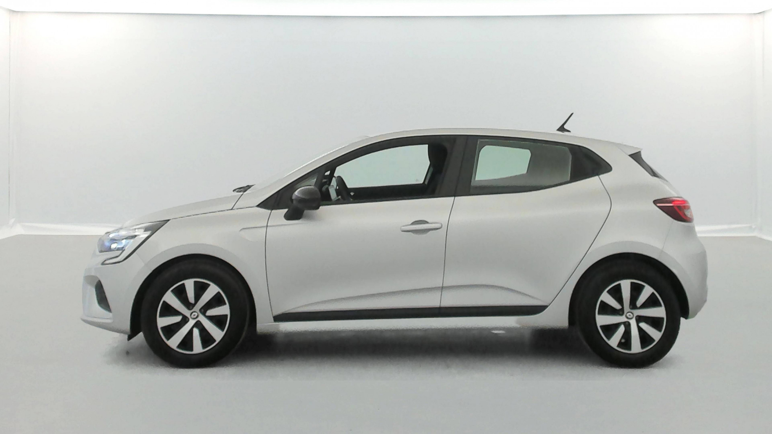 Vente en ligne Renault Clio 5 Clio TCe 90 au prix de 13 890 €