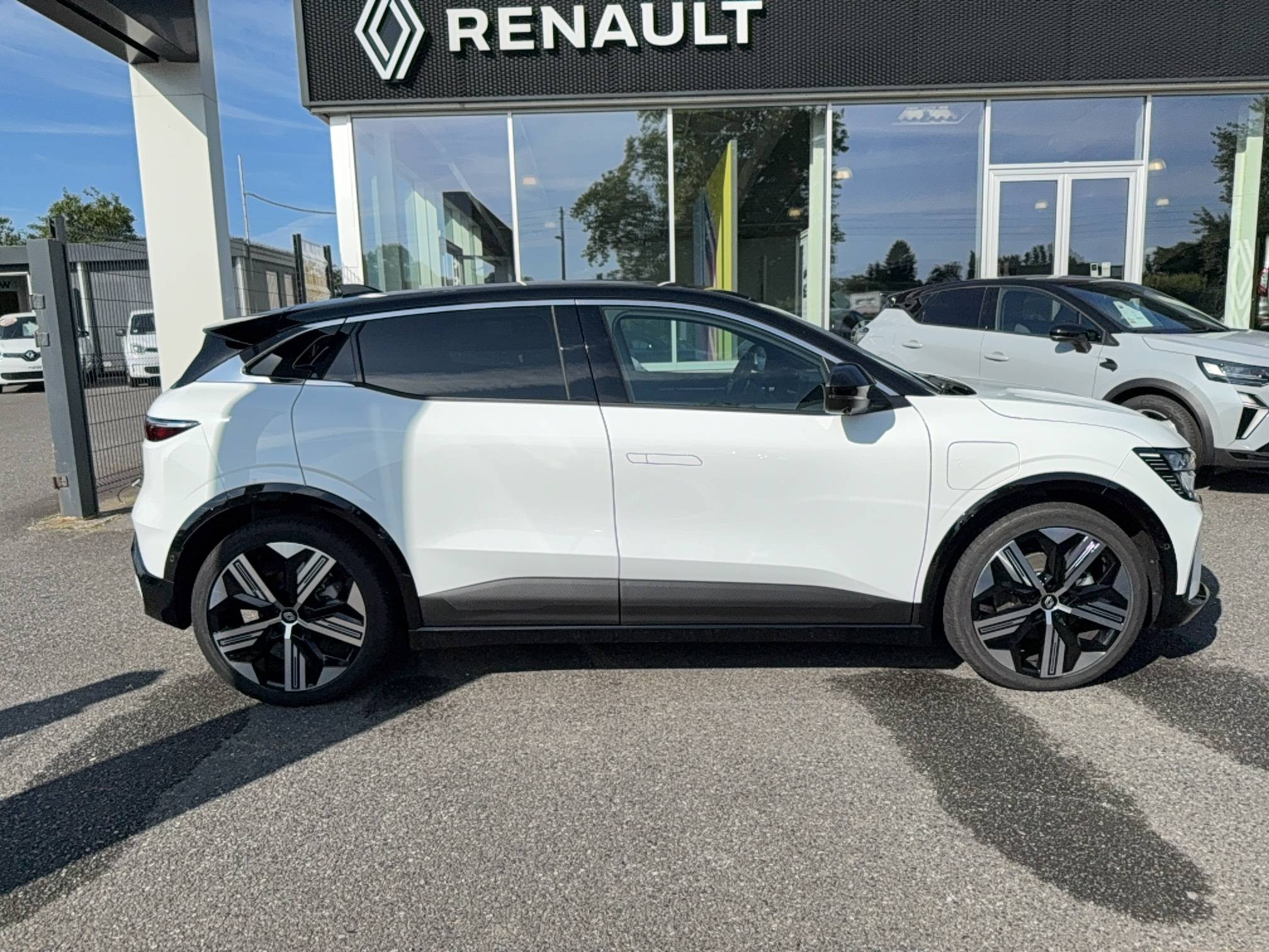 Vente en ligne Renault Megane E-Tech  220 ch autonomie confort GSR2 au prix de 45 700 €