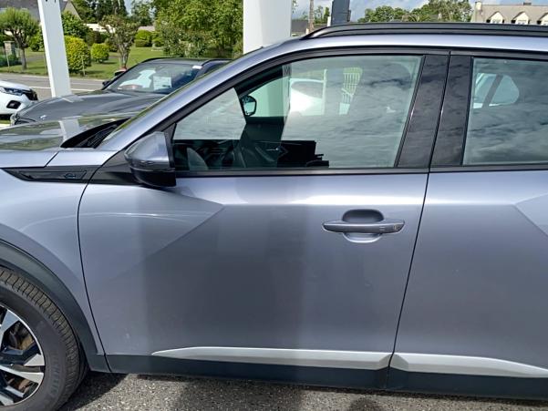 Vente en ligne Peugeot E-2008  136 ch au prix de 14 990 €