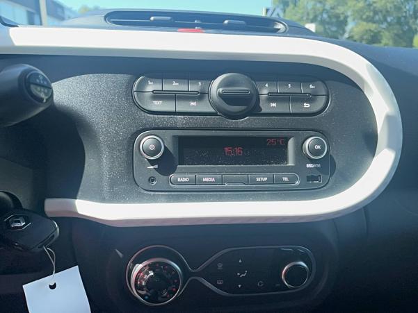 Vente en ligne Renault Twingo Electrique Twingo III E-Tech au prix de 12 990 €