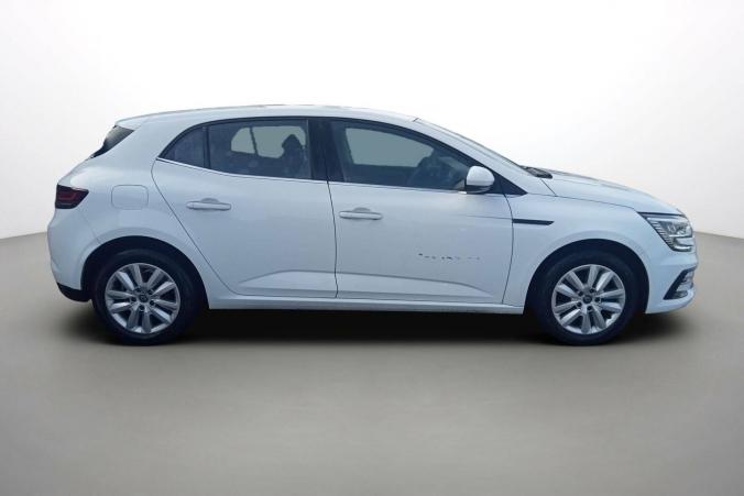 Vente en ligne Renault Megane 4 Mégane IV Berline Blue dCi 115 au prix de 15 990 €