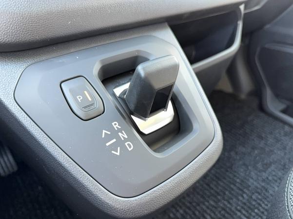 Vente en ligne Renault Trafic Cabine Approfondie TRAFIC CA L2H1 3T BLUE DCI 170 AUTO au prix de 42 390 €