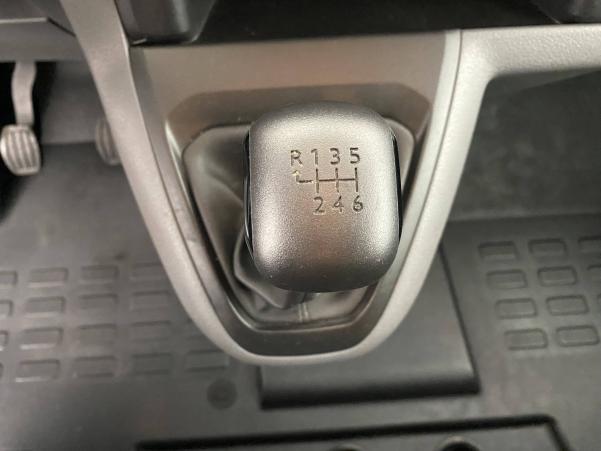 Vente en ligne Citroën Jumpy Combi Jumpy M BlueHDi 120 BVM6 9 places au prix de 22 500 €