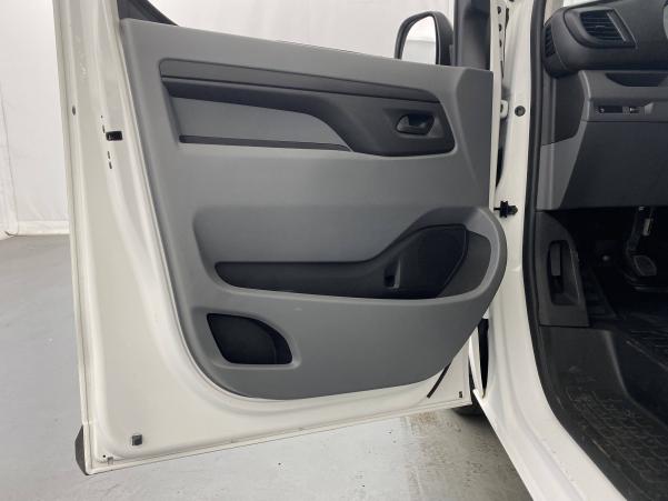 Vente en ligne Citroën Jumpy Combi Jumpy M BlueHDi 120 BVM6 9 places au prix de 22 500 €