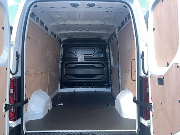 Vente en ligne Renault Master MASTER FGN TRAC 3T5 L2H2 BLUE DCI 150 au prix de 37 500 €