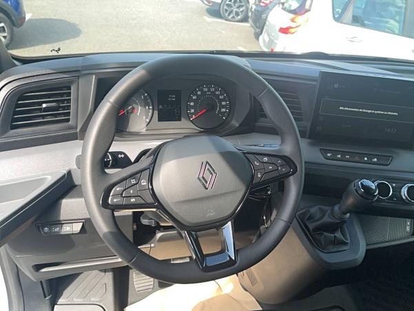 Vente en ligne Renault Master MASTER FGN TRAC 3T5 L2H2 BLUE DCI 150 au prix de 37 500 €