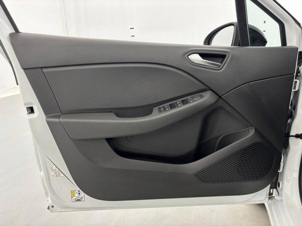 Vente en ligne Renault Clio 5 Clio TCe 90 au prix de 15 390 €