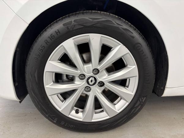 Vente en ligne Renault Clio 5 Clio TCe 90 au prix de 15 390 €