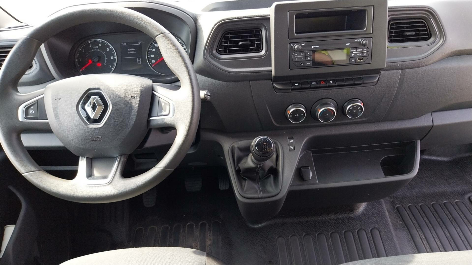 Vente en ligne Renault Master Fourgon MASTER FGN TRAC F3500 L2H2 BLUE DCI 135 au prix de 26 990 €