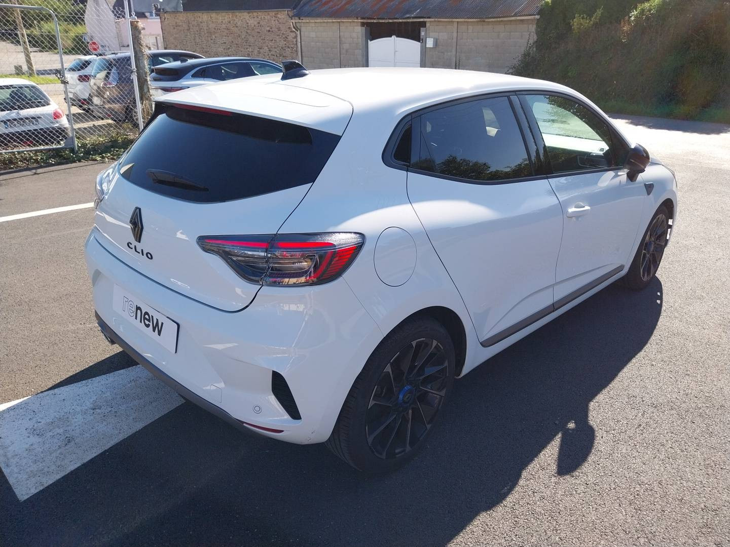 Vente en ligne Renault Clio 5 Clio TCe 90 au prix de 18 990 €