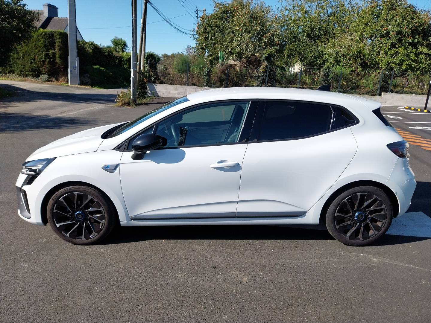 Vente en ligne Renault Clio 5 Clio TCe 90 au prix de 18 990 €