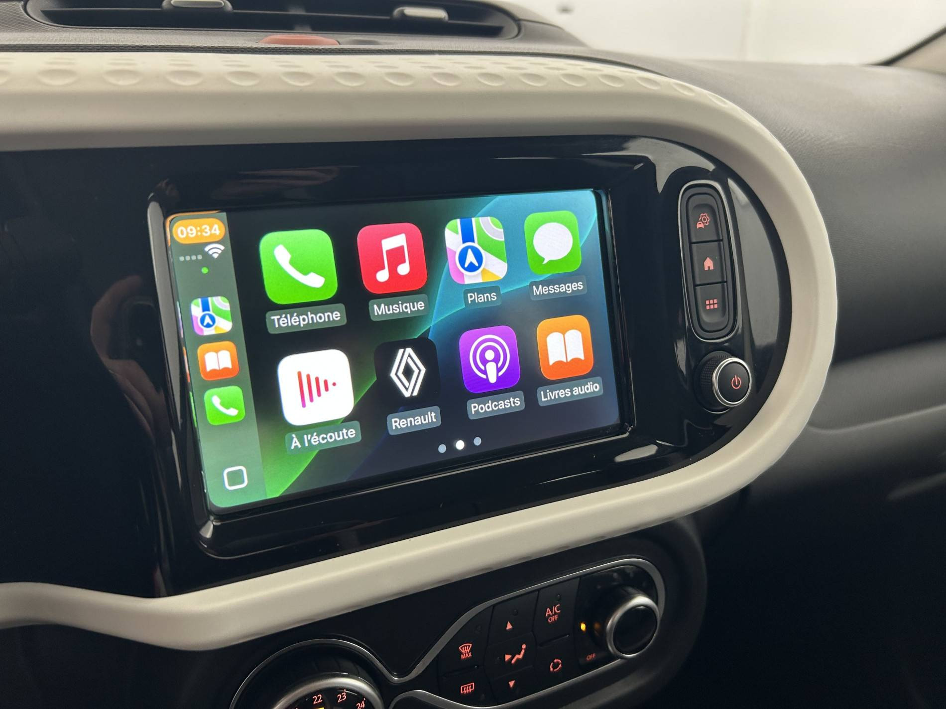 Vente en ligne Renault Twingo Electrique Twingo III E-Tech au prix de 13 490 €