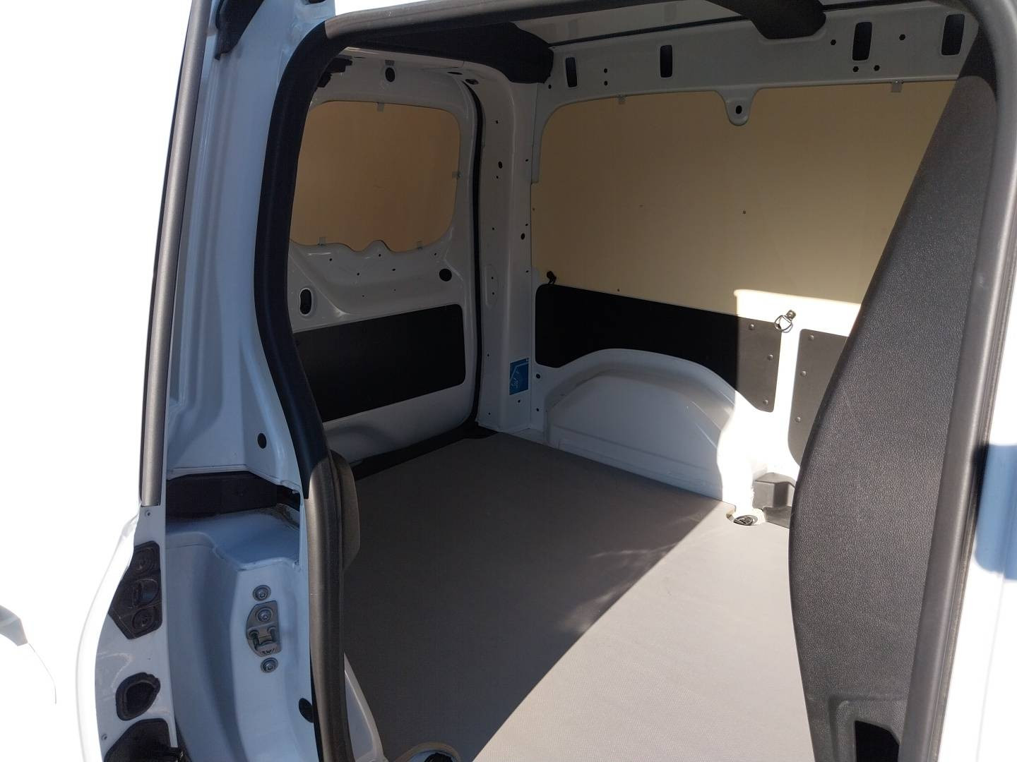 Vente en ligne Renault Kangoo Van  BLUE DCI 115 EDC au prix de 18 990 €