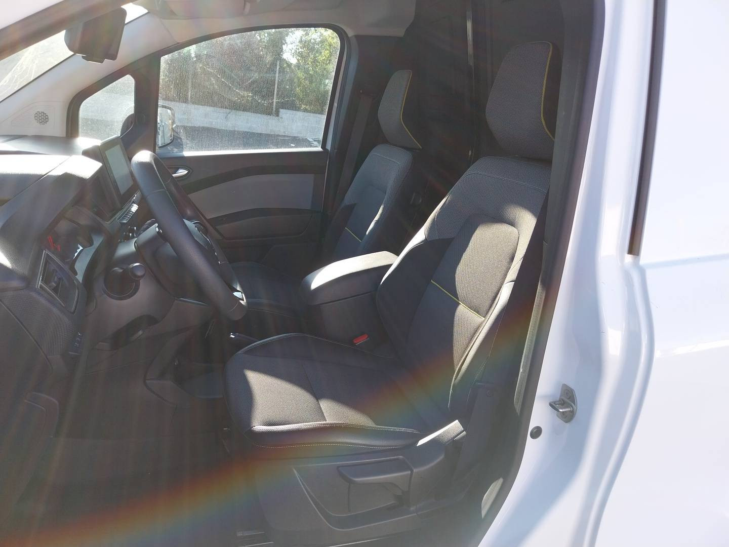 Vente en ligne Renault Kangoo Van  BLUE DCI 115 EDC au prix de 18 990 €