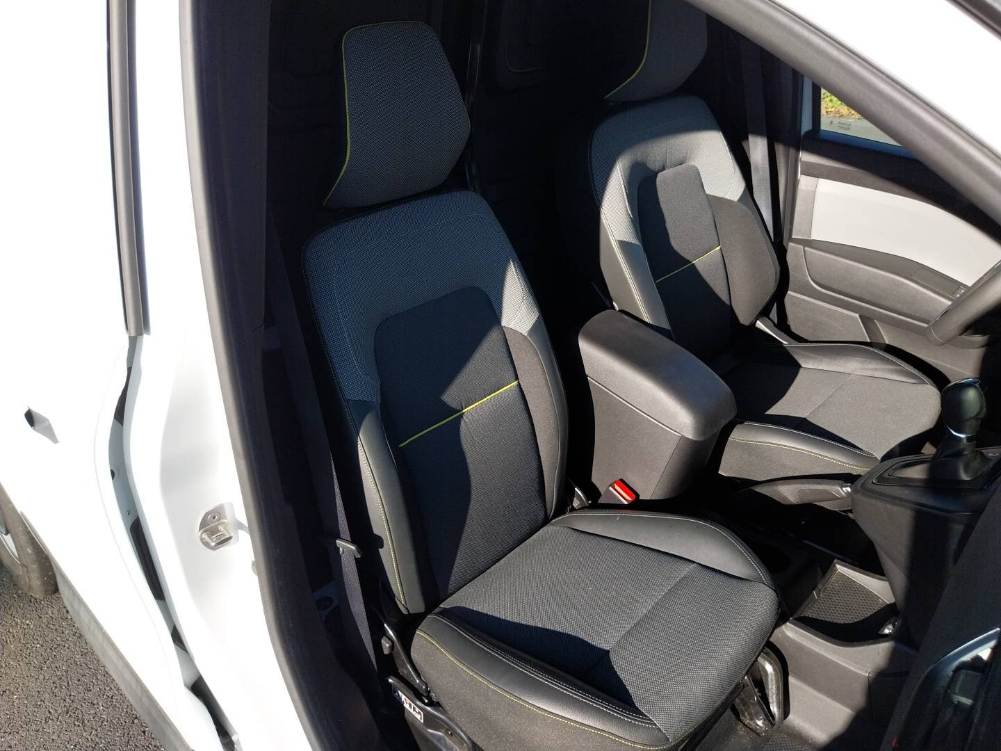 Vente en ligne Renault Kangoo Van  BLUE DCI 115 EDC au prix de 18 990 €