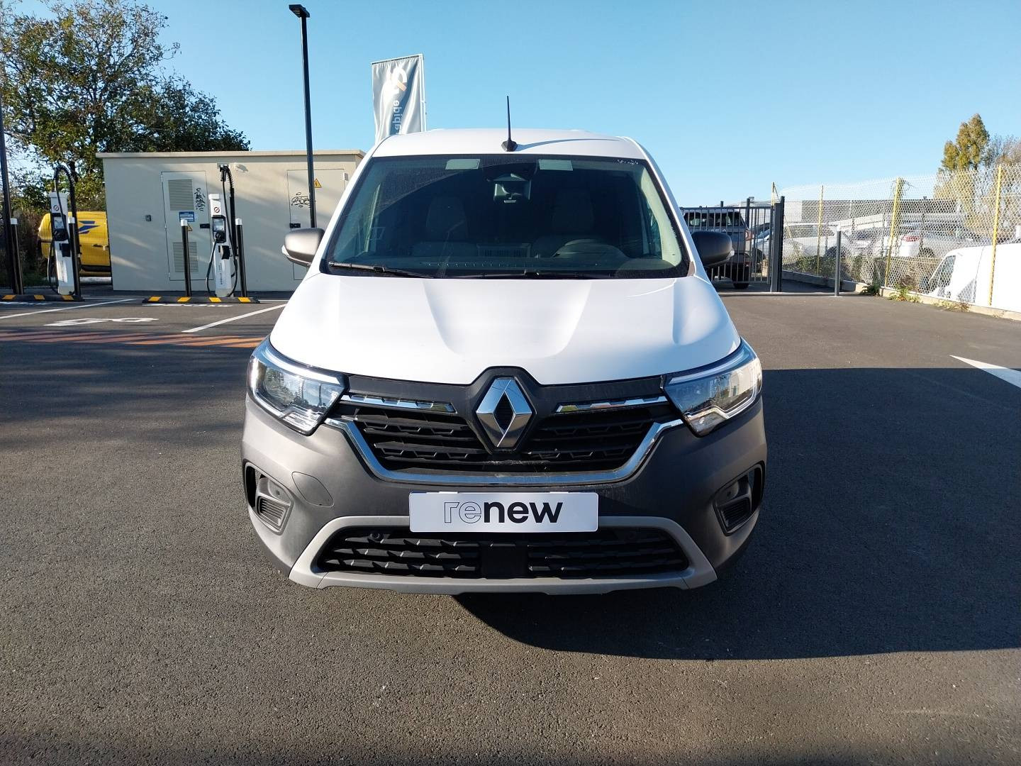 Vente en ligne Renault Kangoo Van  BLUE DCI 115 EDC au prix de 18 990 €