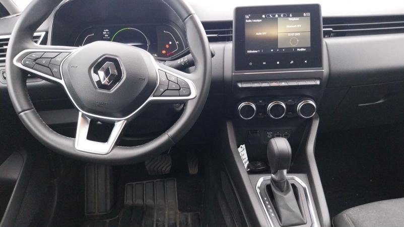 Vente en ligne Renault Clio 5 Clio E-Tech full hybrid 145 au prix de 18 790 €