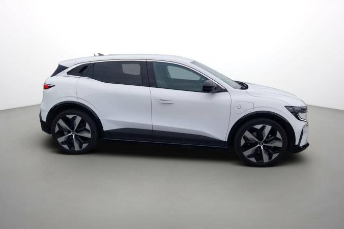 Vente en ligne Renault Megane E-Tech  EV60 220 ch super charge au prix de 23 990 €