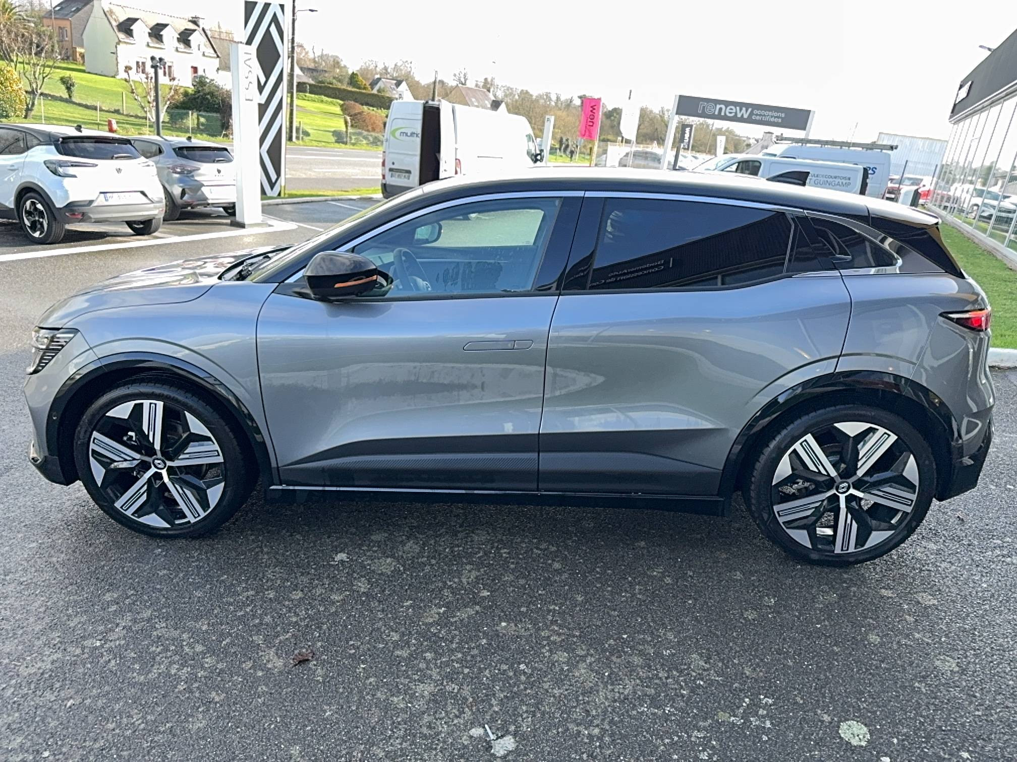 Vente en ligne Renault Megane E-Tech  220 ch autonomie confort GSR2 au prix de 41 790 €