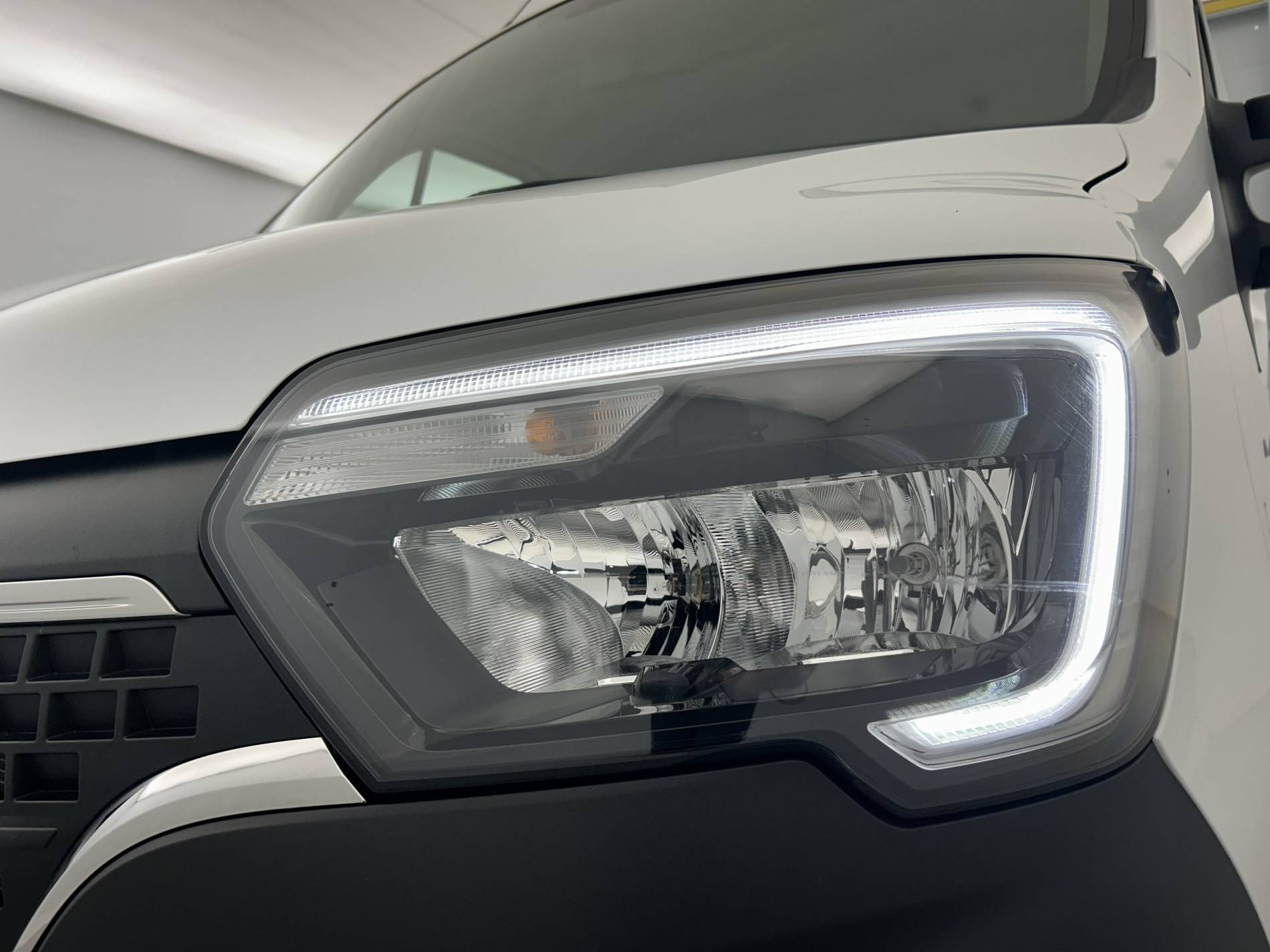 Vente en ligne Renault Master 3 Châssis Cabine MASTER CC PROP RJ3500 L2 PAFC BLUE DCI 130 EURO VI au prix de 33 990 €