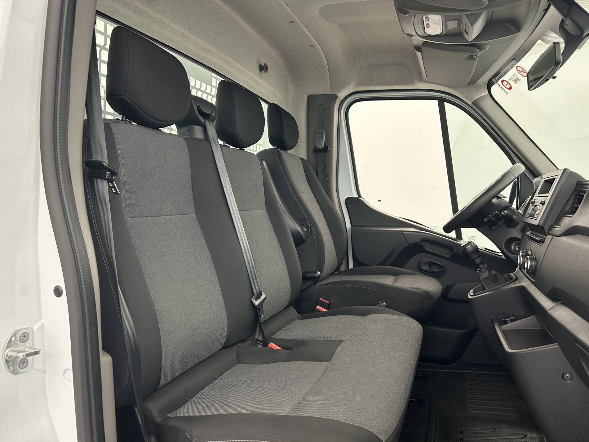 Vente en ligne Renault Master 3 Châssis Cabine MASTER CC PROP RJ3500 L2 PAFC BLUE DCI 130 EURO VI au prix de 33 990 €