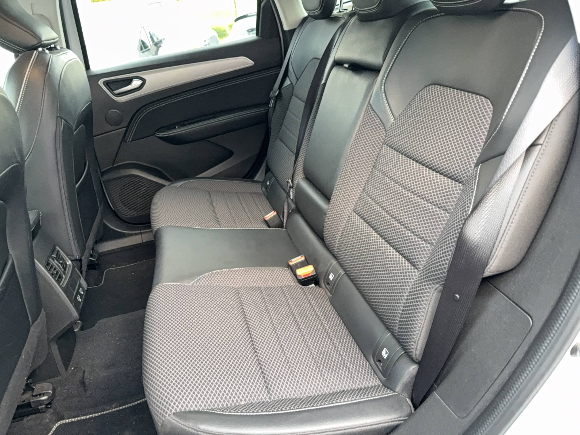 Vente en ligne Renault Arkana  mild hybrid 140 EDC FAP - 22 au prix de 18 490 €