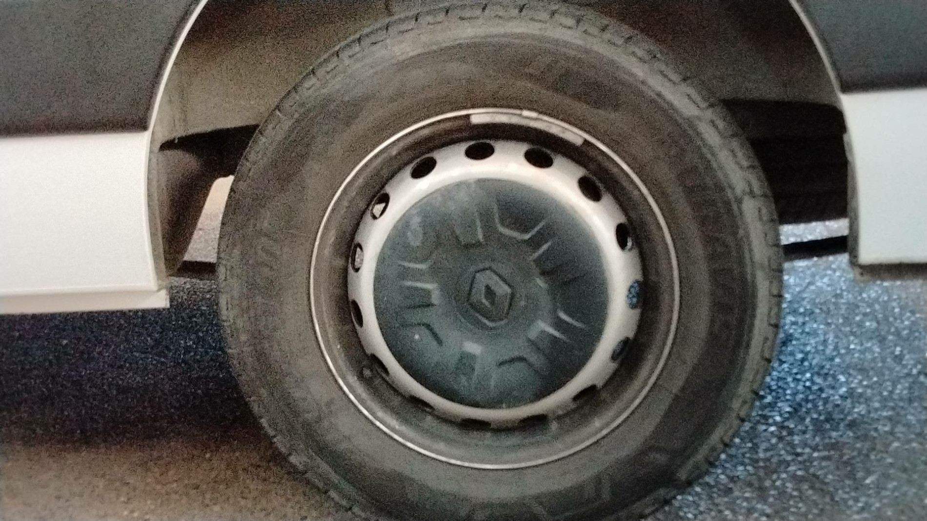 Vente en ligne Renault Master Fourgon MASTER FGN TRAC F3500 L2H2 BLUE DCI 135 au prix de 24 490 €