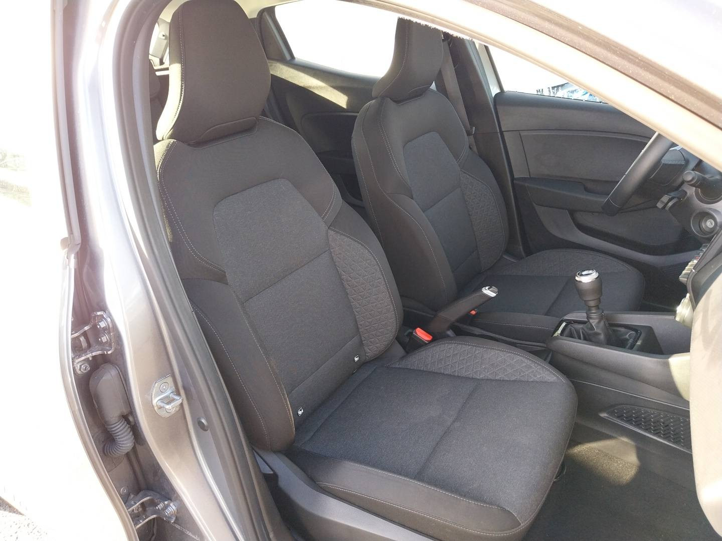 Vente en ligne Renault Clio 5 Clio TCe 90 au prix de 14 835 €