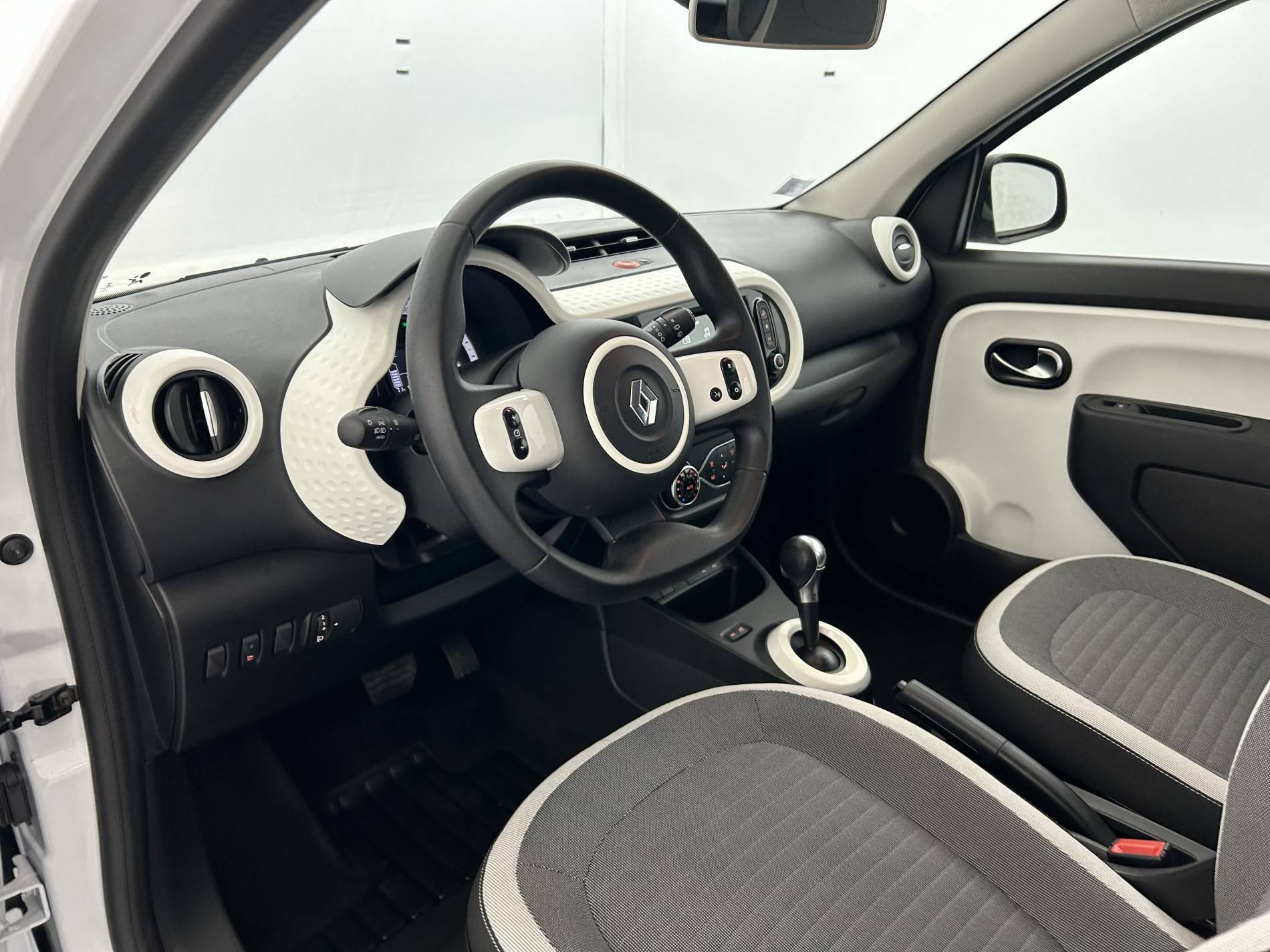Vente en ligne Renault Twingo Electrique Twingo III Achat Intégral - 21 au prix de 9 990 €