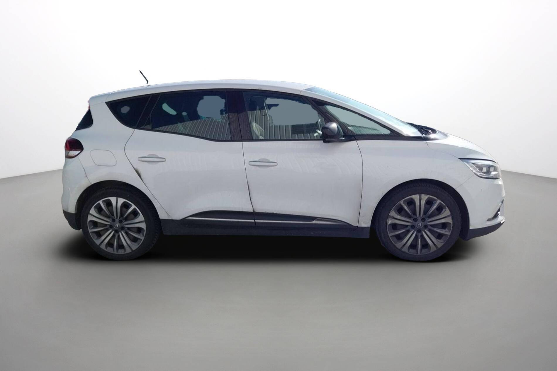 Vente en ligne Renault Scenic 4 Scenic Blue dCi 120 - 21 au prix de 14 990 €
