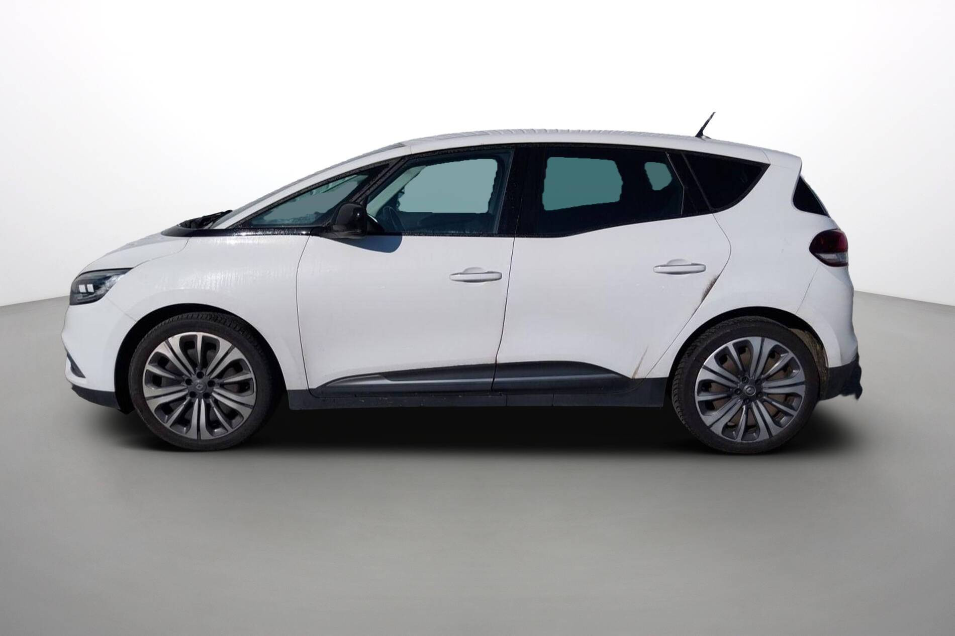 Vente en ligne Renault Scenic 4 Scenic Blue dCi 120 - 21 au prix de 14 990 €