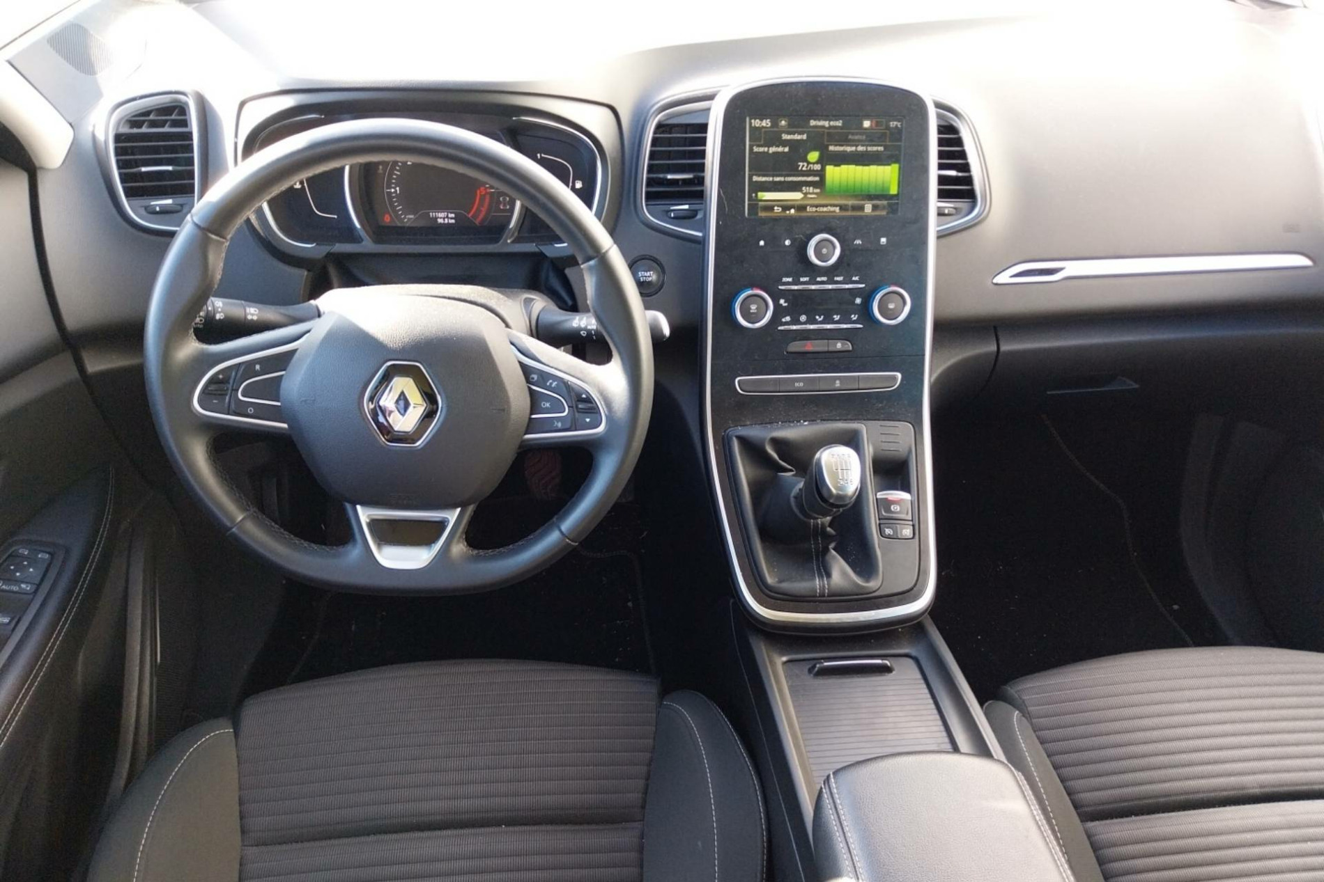 Vente en ligne Renault Scenic 4 Scenic Blue dCi 120 - 21 au prix de 14 990 €