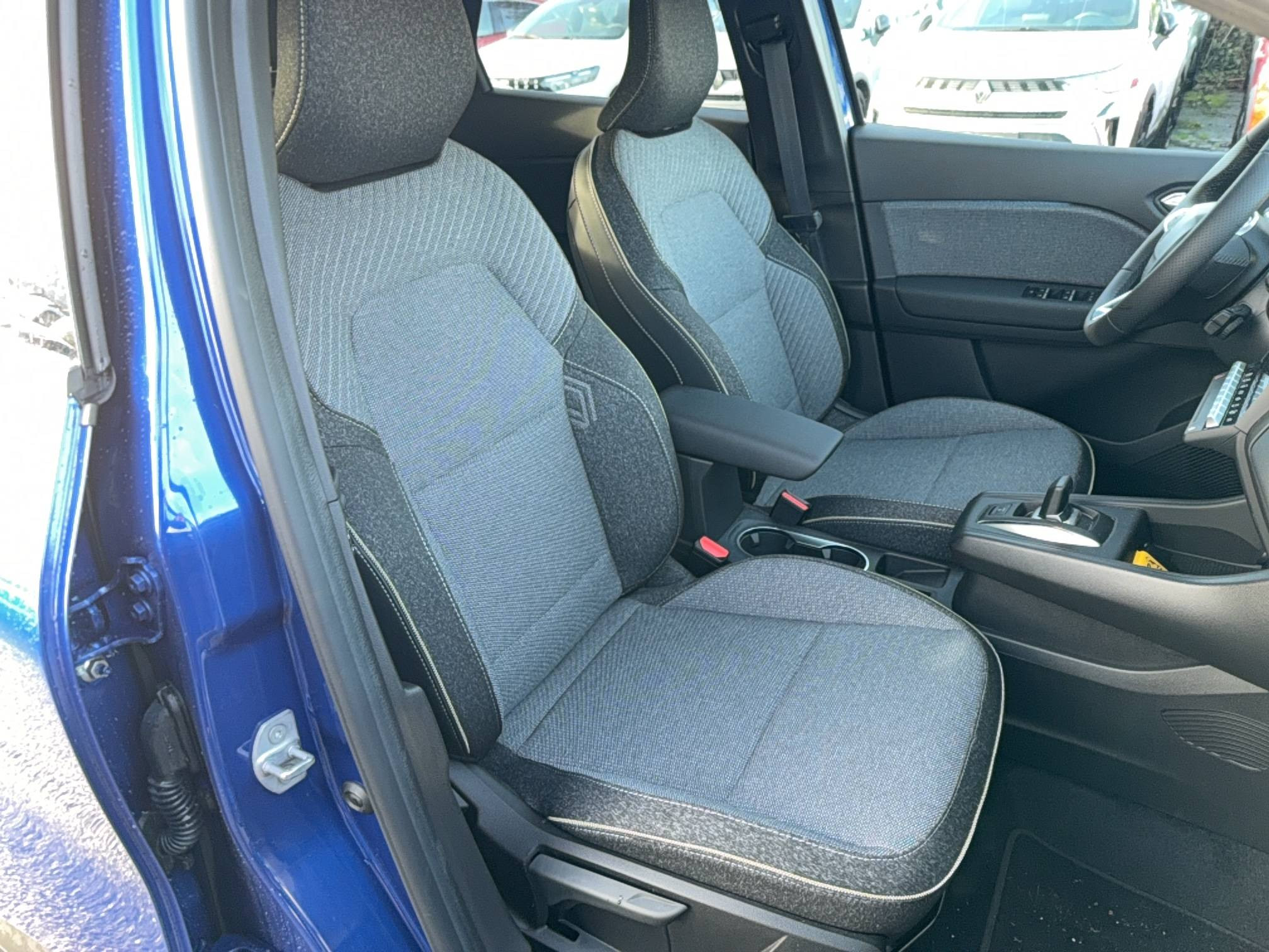 Vente en ligne Renault Captur  E-Tech full hybrid 160 ch au prix de 29 780 €