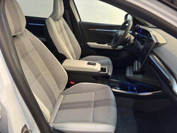Vente en ligne Renault Scenic E-Tech Scenic E-Tech electrique 220 ch grande autonomie au prix de 48 990 €