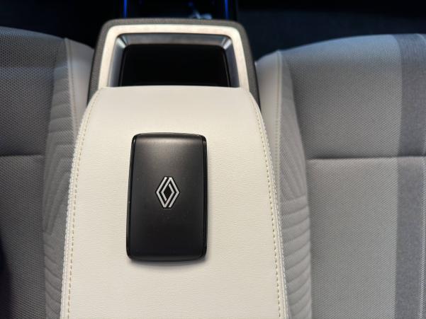 Vente en ligne Renault Scenic E-Tech Scenic E-Tech electrique 220 ch grande autonomie au prix de 48 990 €