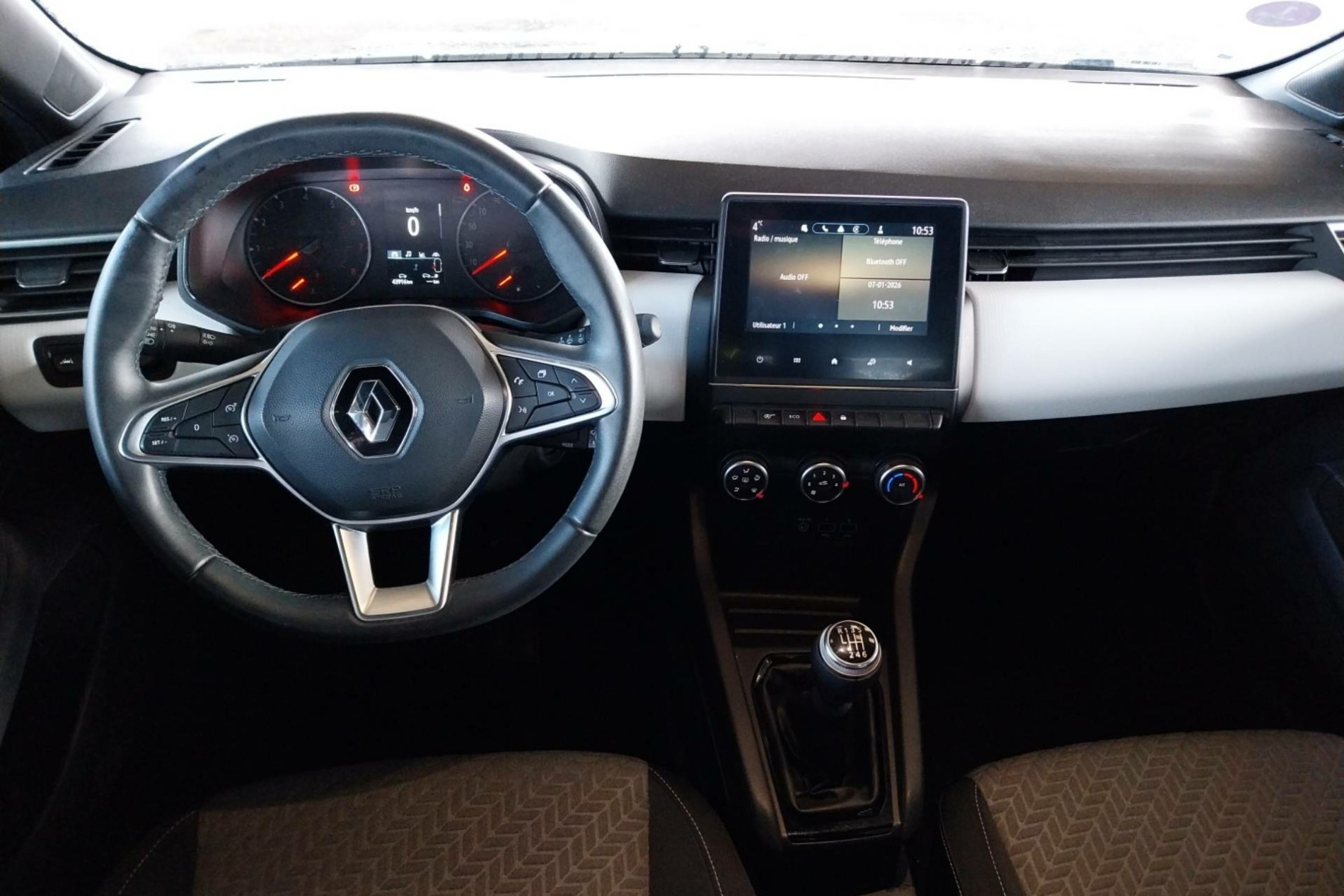 Vente en ligne Renault Clio 5 Clio TCe 90 - 21N au prix de 13 490 €