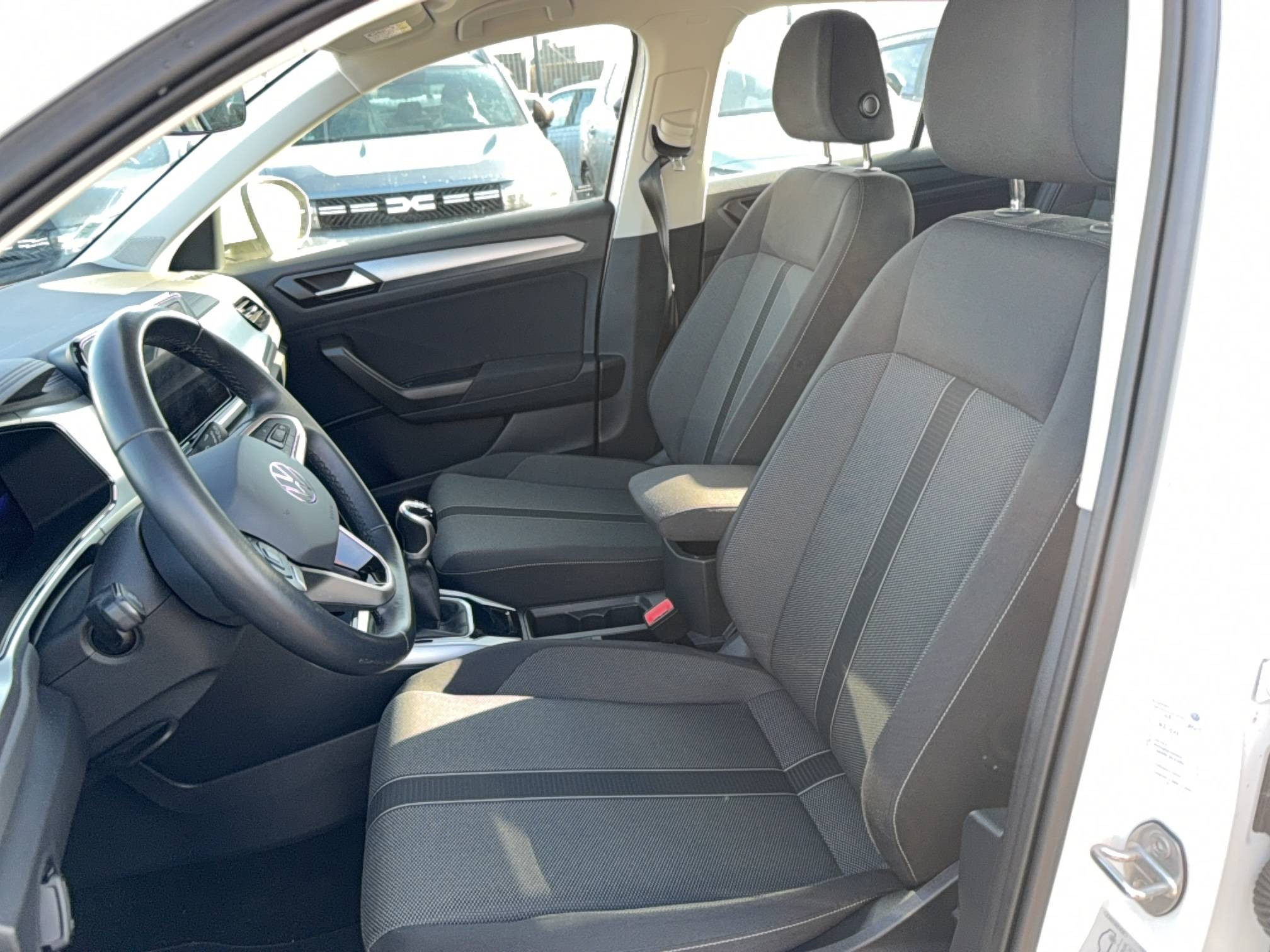 Vente en ligne Volkswagen T-Roc  1.0 TSI 110 Start/Stop BVM6 au prix de 19 990 €