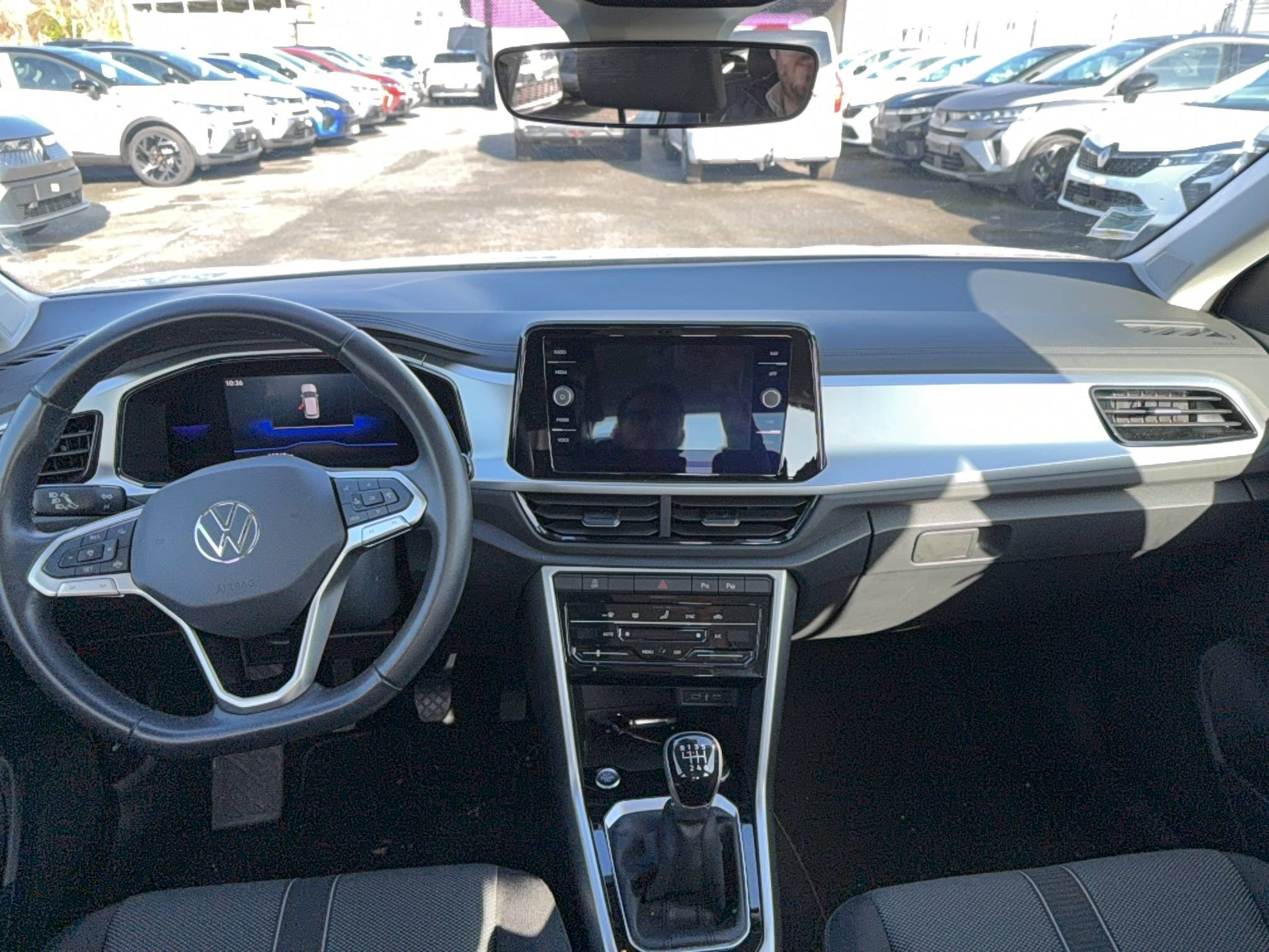 Vente en ligne Volkswagen T-Roc  1.0 TSI 110 Start/Stop BVM6 au prix de 19 990 €