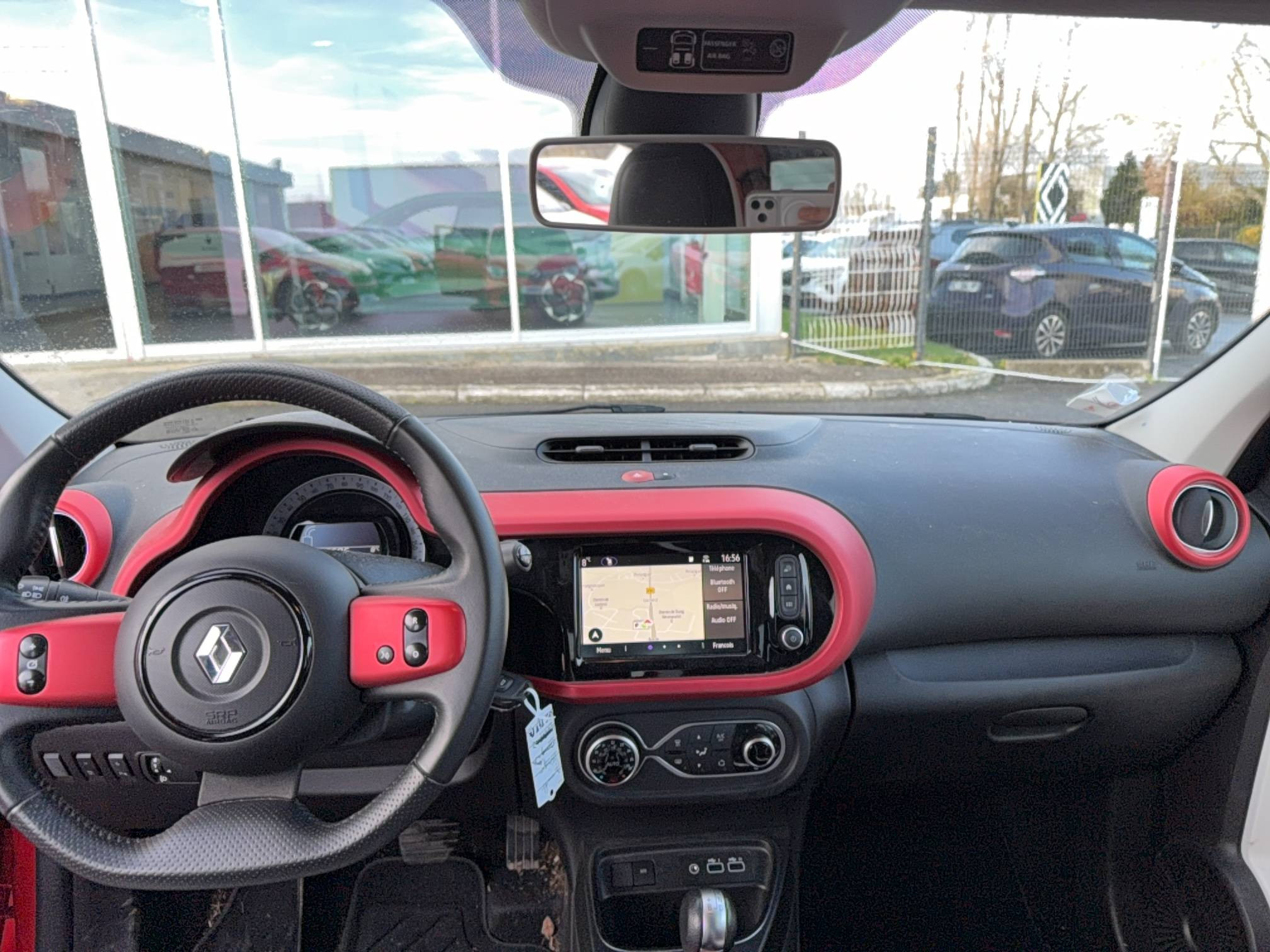 Vente en ligne Renault Twingo Electrique Twingo III E-Tech au prix de 12 850 €