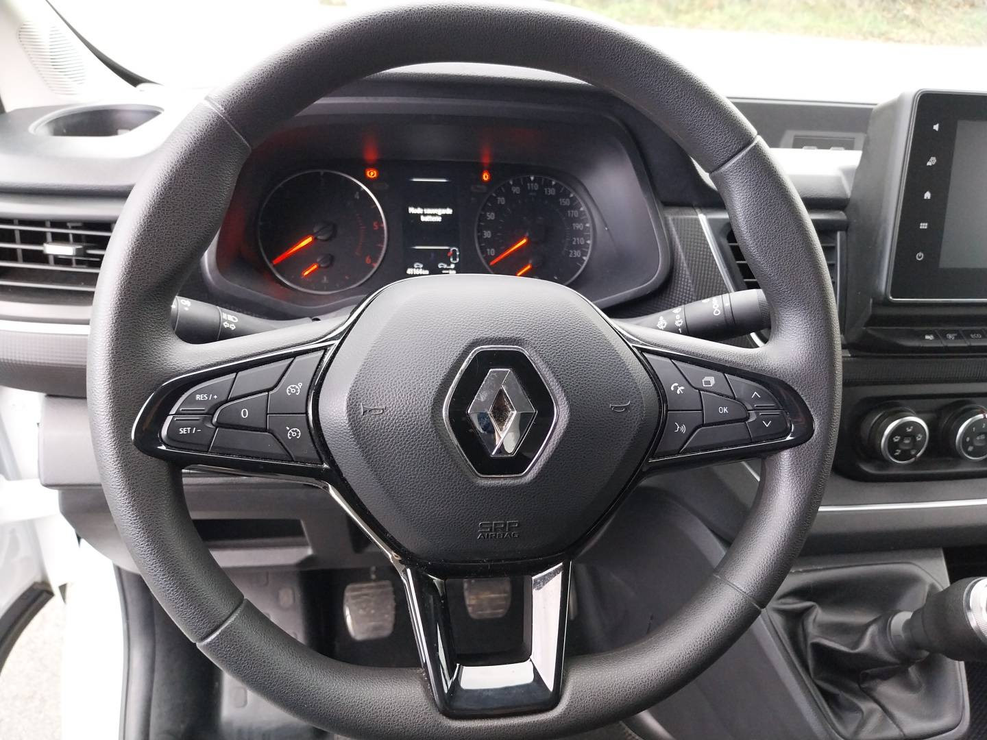 Vente en ligne Renault Trafic 3 Fourgon TRAFIC FGN L2H2 3000 KG BLUE DCI 150 au prix de 23 990 €