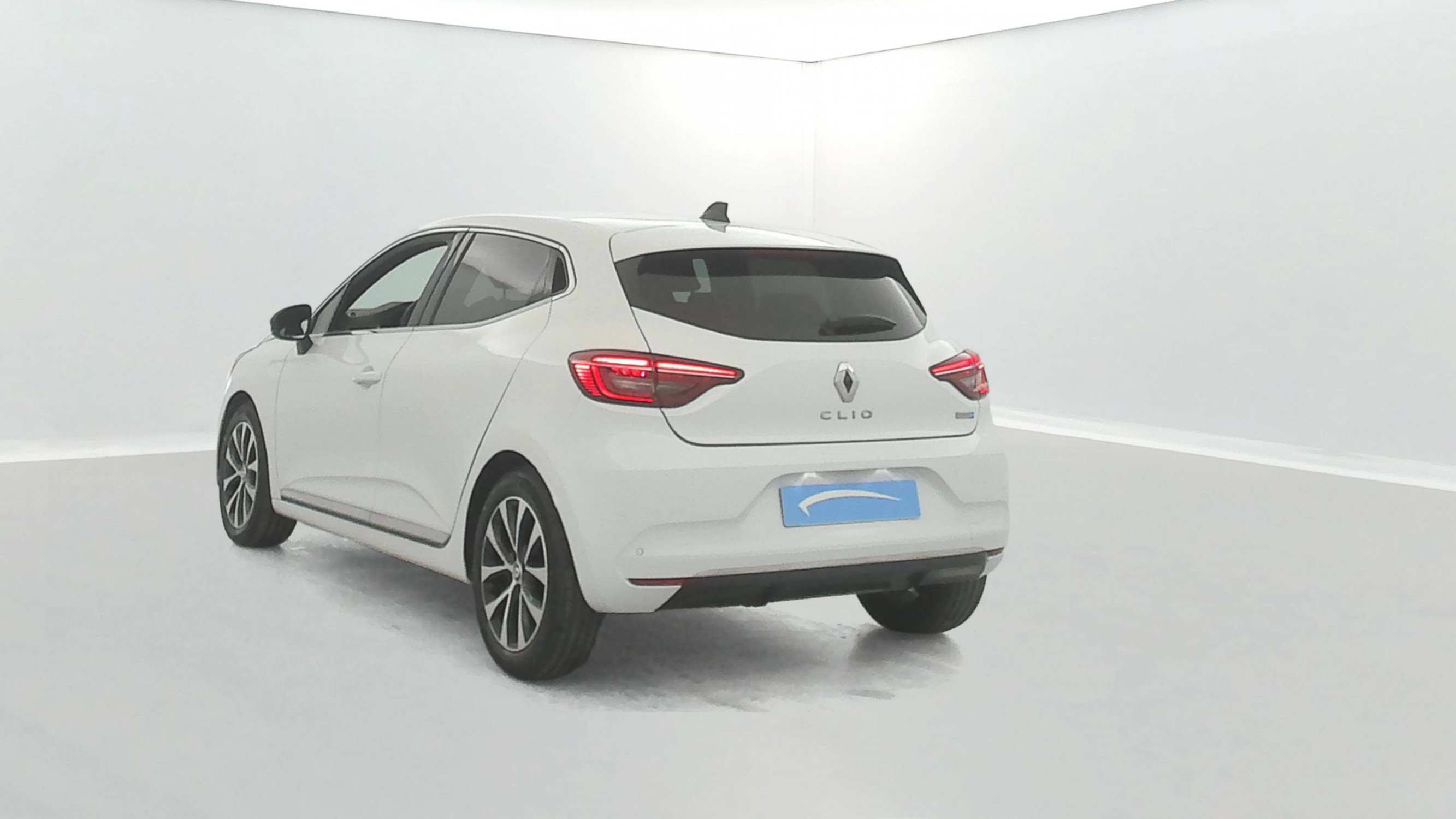 Vente en ligne Renault Clio 5 Clio E-Tech full hybrid 145 au prix de 16 740 €