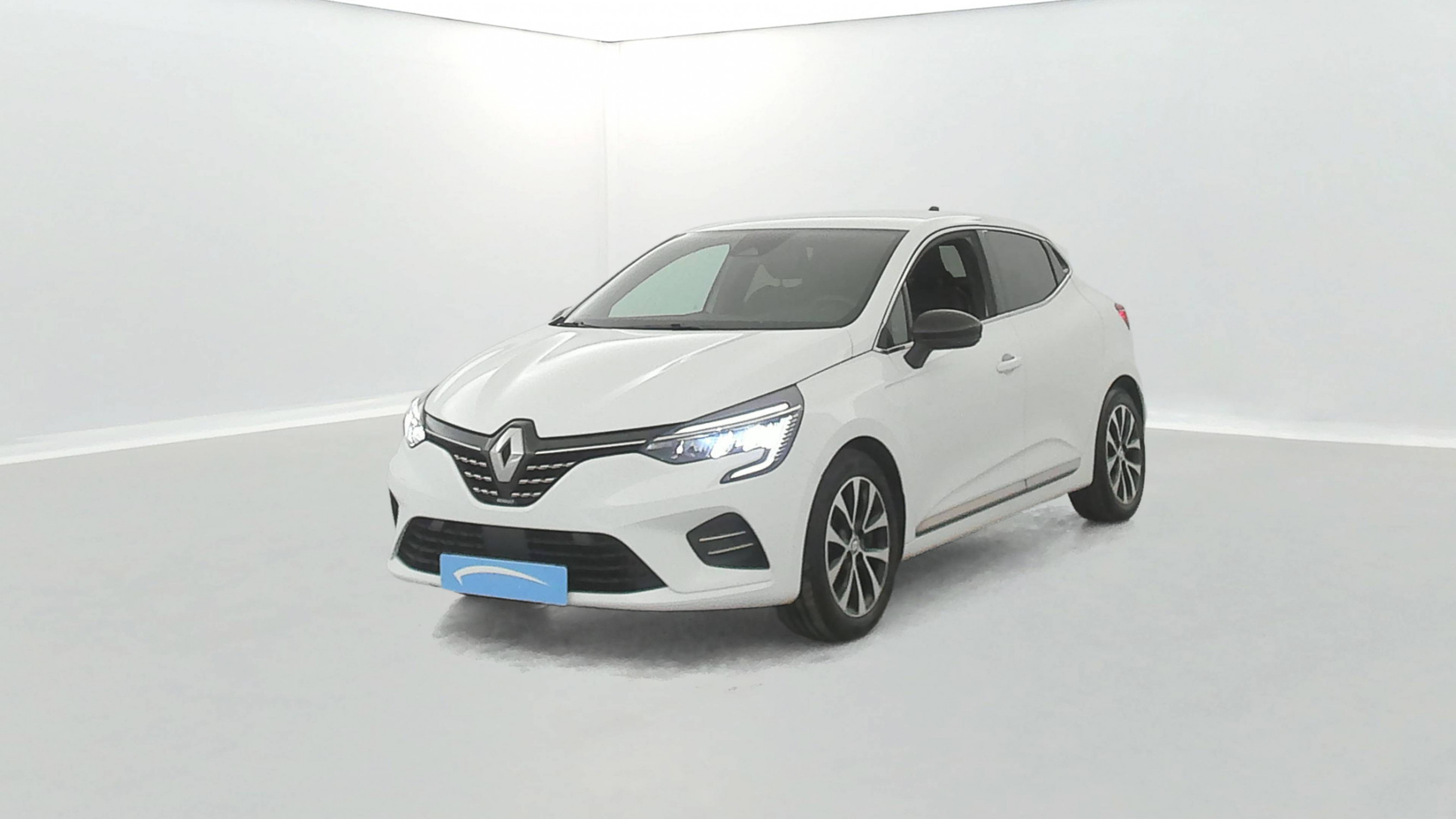 Renault Clio 5 Clio E-Tech full hybrid 145 occasion de 2022 en vente à Concarneau