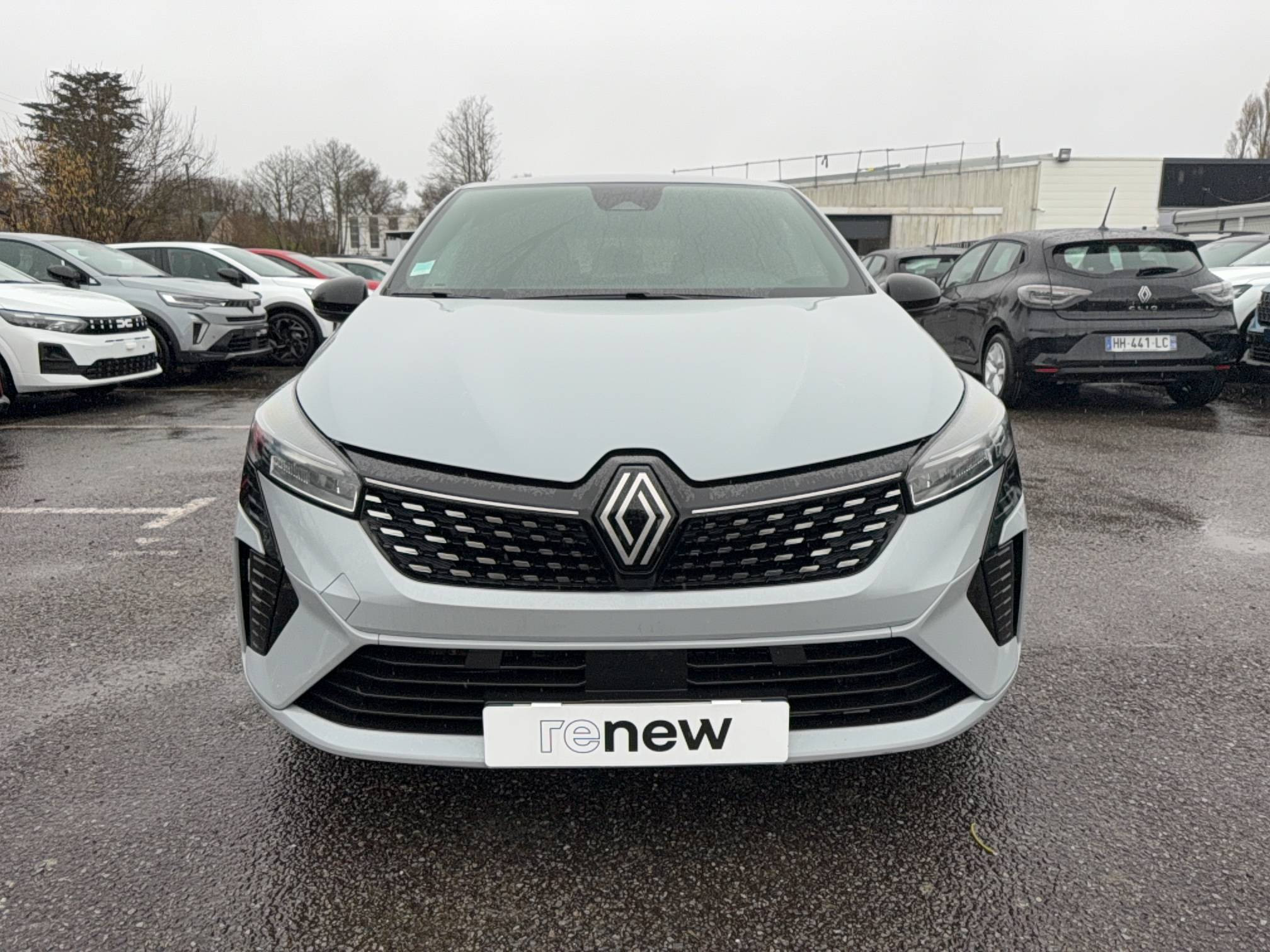 Vente en ligne Renault Clio 5 Clio E-Tech full hybrid 145 au prix de 19 680 €