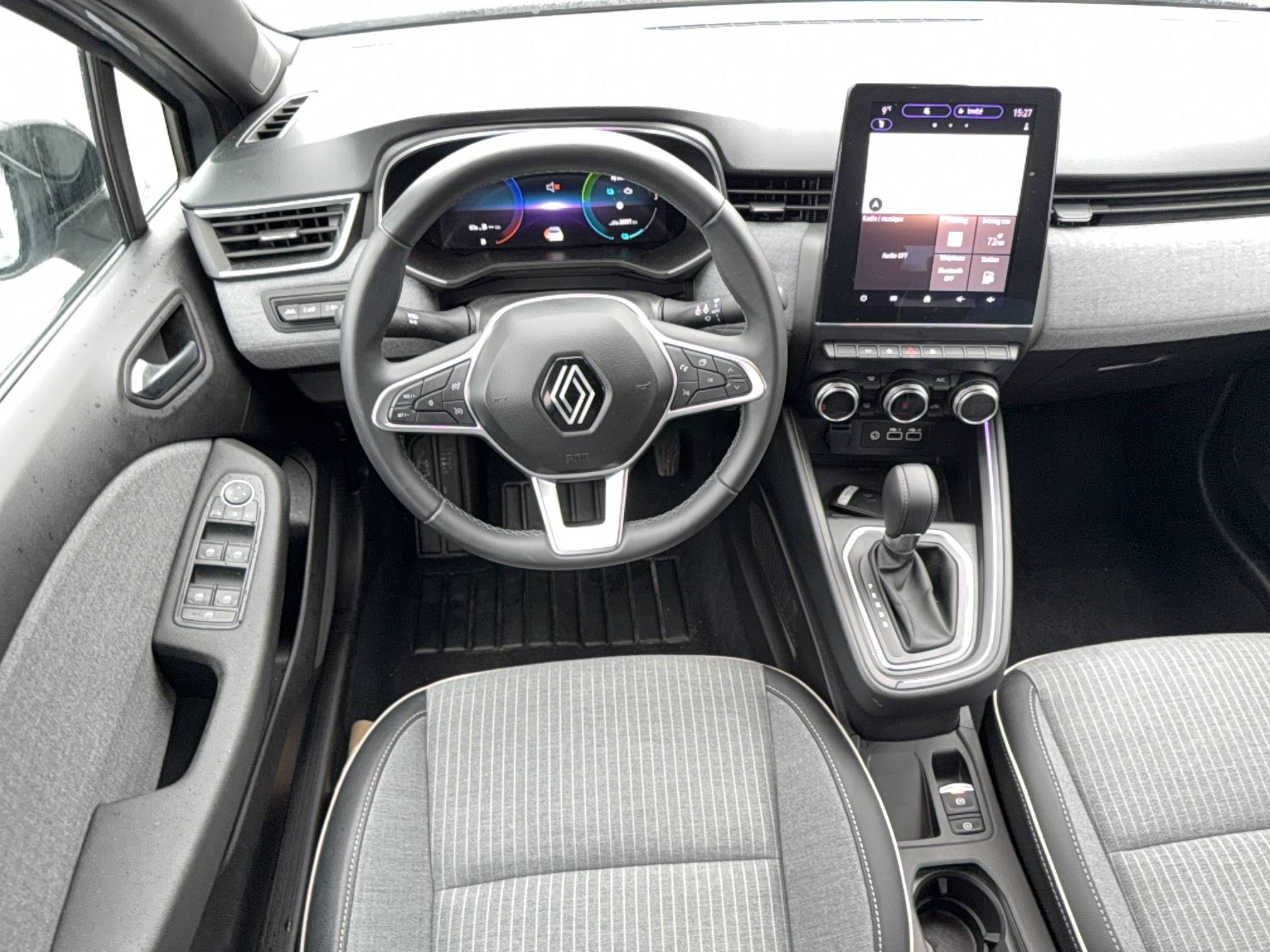 Vente en ligne Renault Clio 5 Clio E-Tech full hybrid 145 au prix de 19 680 €