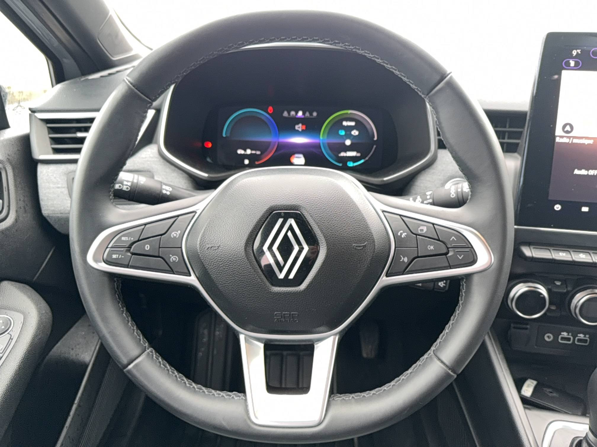 Vente en ligne Renault Clio 5 Clio E-Tech full hybrid 145 au prix de 19 680 €