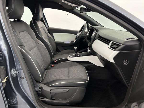 Vente en ligne Renault Clio 5 Clio TCe 100 GPL - 21N au prix de 15 490 €