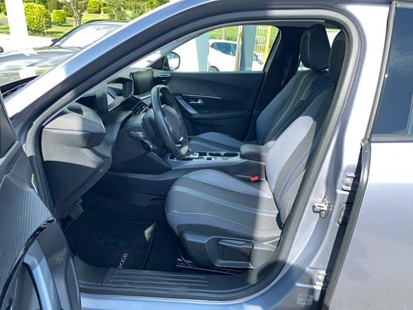 Vente en ligne Peugeot E-2008  136 ch au prix de 14 990 €