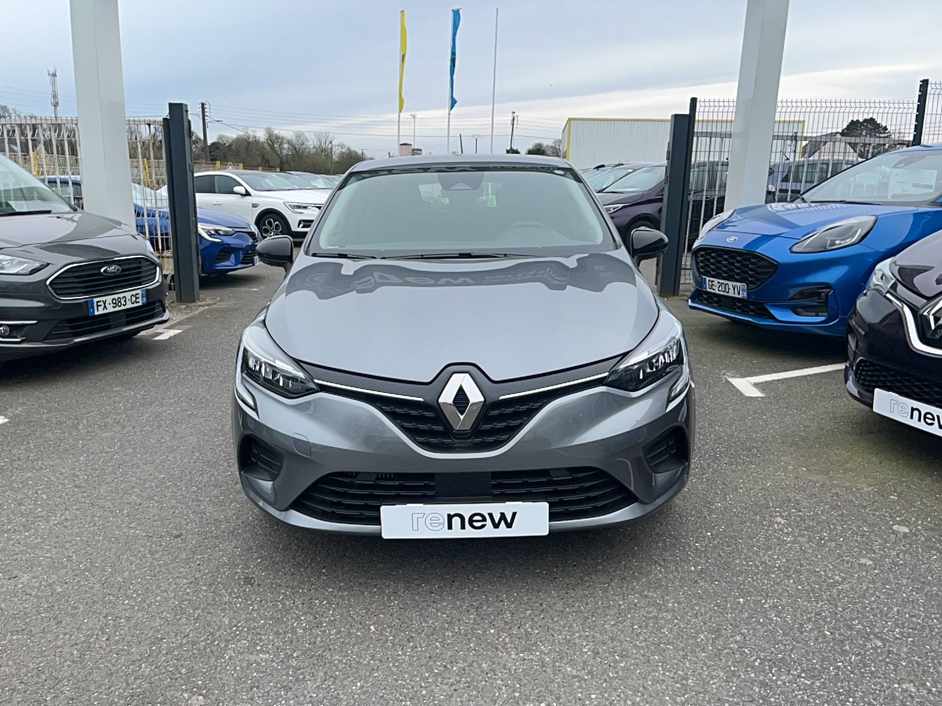 Vente en ligne Renault Clio 5 Clio TCe 90 au prix de 13 990 €