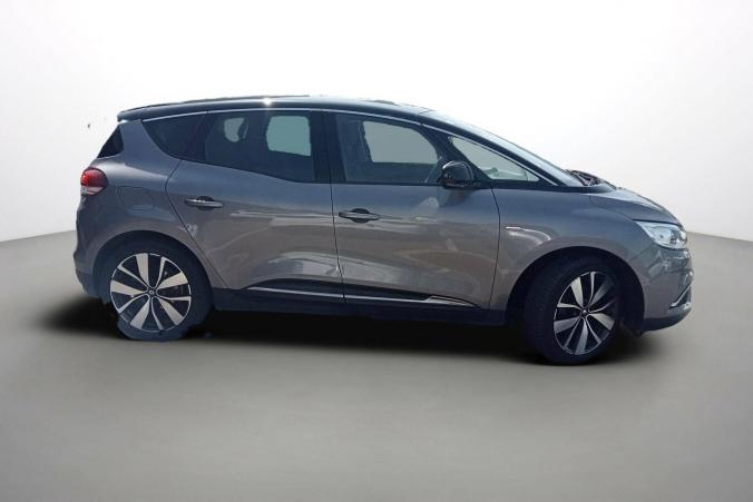 Vente en ligne Renault Scenic 4 Scenic Blue dCi 120 au prix de 16 490 €